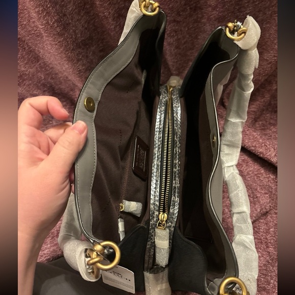 NWT Coach Dalton Shoulder Bag - Picture 3 of 4